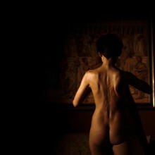 Nude