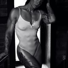  Nude