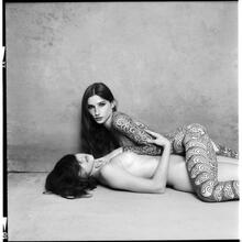  Nude