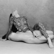  Nude
