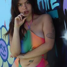  Nude