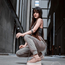  Nude