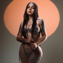  Nude