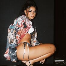  Nude