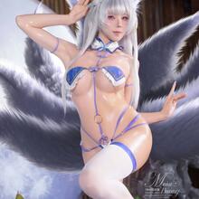  Nude