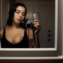  Nude