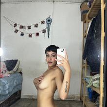  Nude