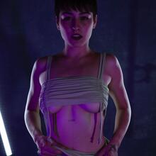  Nude