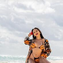  Nude