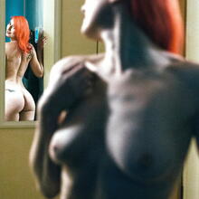 Nude