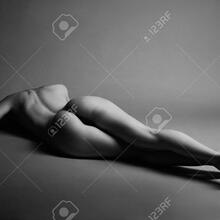  Nude