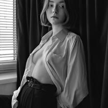  Nude