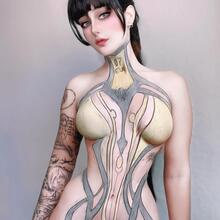  Nude