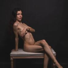  Nude
