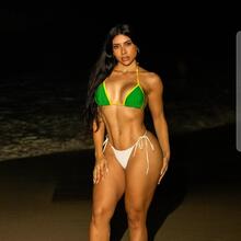  Nude