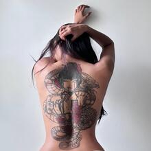  Nude
