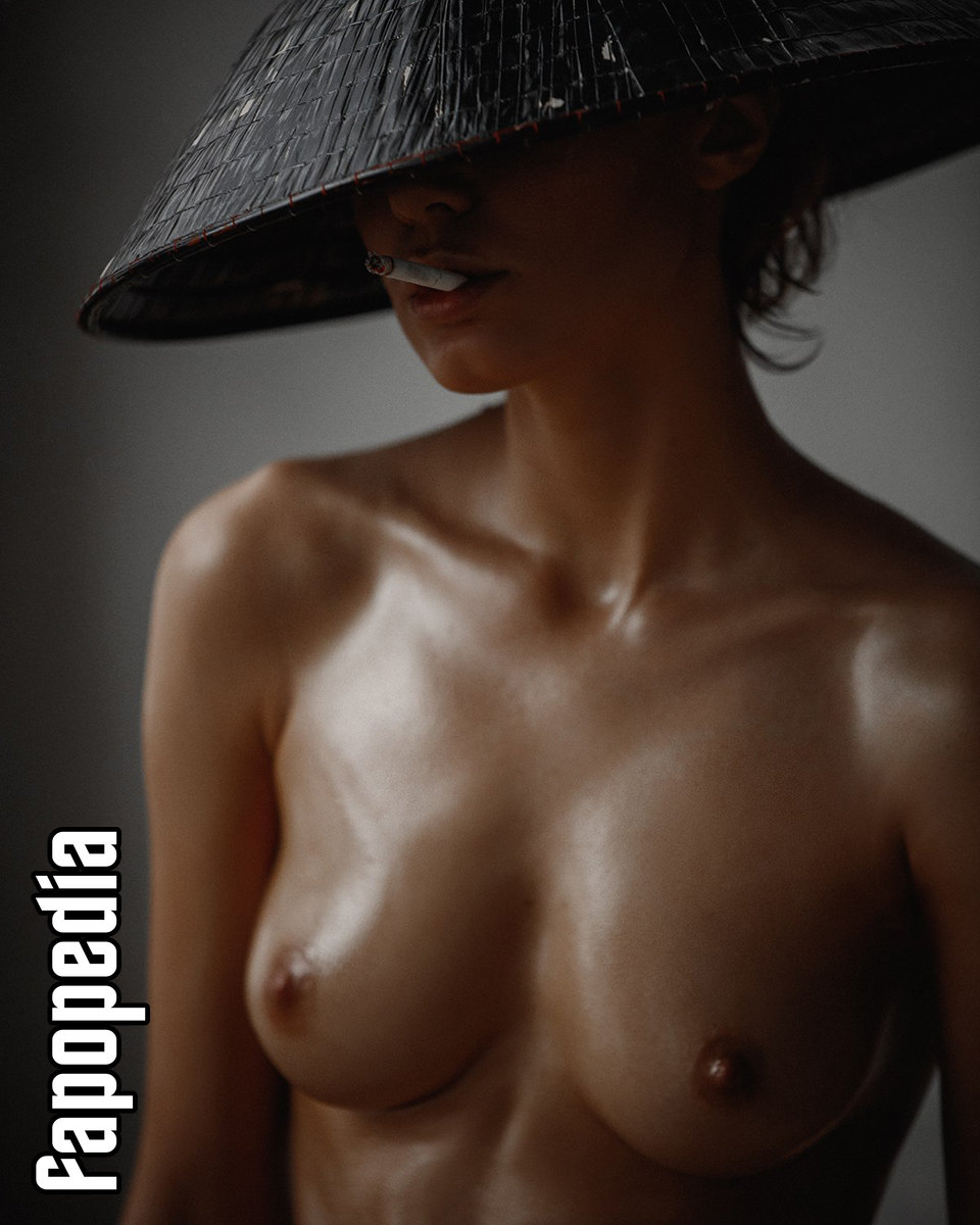 Oksana Chucha nude photos
