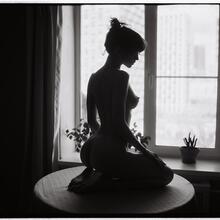  Nude