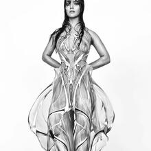  Nude