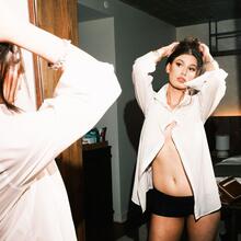  Nude