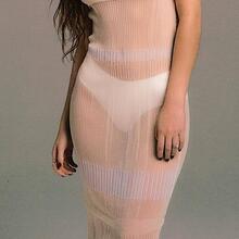  Nude