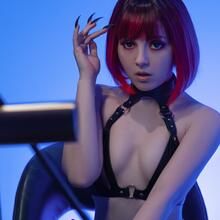  Nude