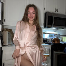  Nude