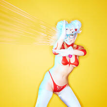  Nude