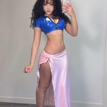 Nude