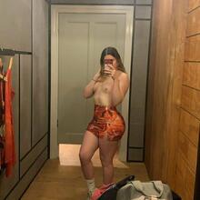 Nude