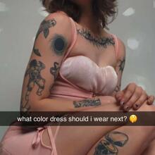  Nude