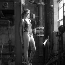  Nude