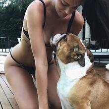  Nude