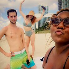  Nude