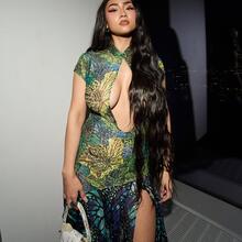  Nude