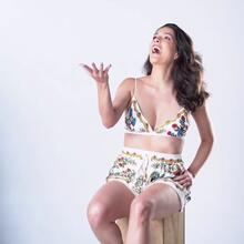  Nude
