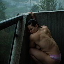  Nude