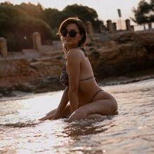  Nude