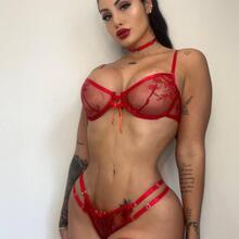  Nude