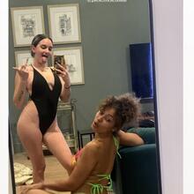  Nude