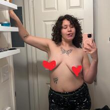  Nude