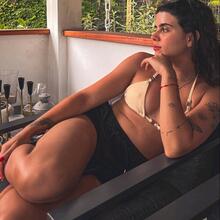  Nude