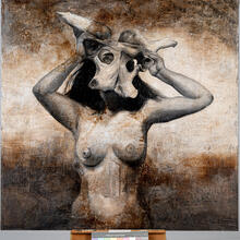 Nude