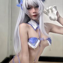  Nude
