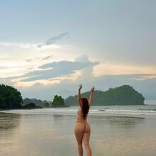  Nude
