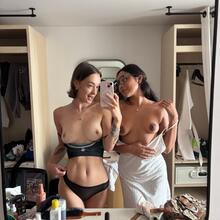  Nude