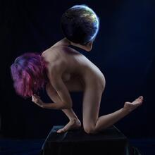 Nude