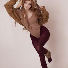  Nude