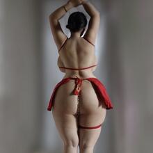  Nude