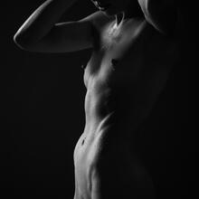  Nude